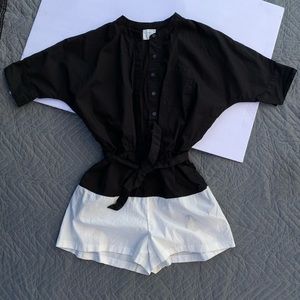 Alice & UO Romper Women size Small Black White Short Sleeve Button Short